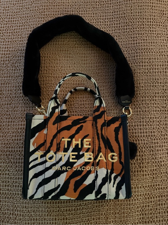 Marc Jacobs Handbags - Marc Jacob’s “Year of the Tiger” Tote Bag